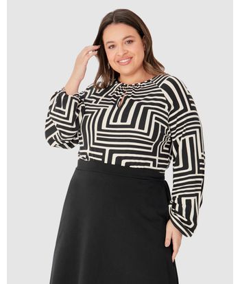 Blusa Feminina Plus Size Decote Detalhe Vazado Em Malha Viscolinho Stretch