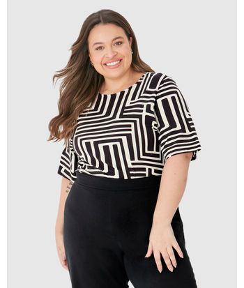 Blusa Feminina Plus Size Boxy Estampada Em Malha Viscolinho Stretch