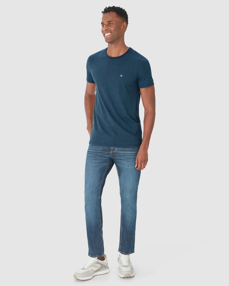 Camiseta Básica Masculina Slim Em Malha Botonê