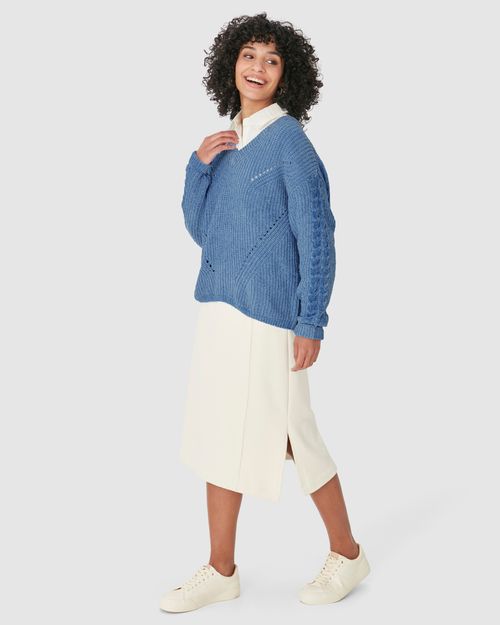 Suéter Feminino Gola V Detalhes Vazados Em Chenile