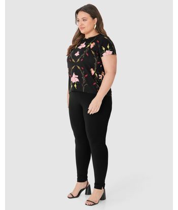 Blusa Feminina Plus Size Manga Curta Estampada Em Viscose Stretch