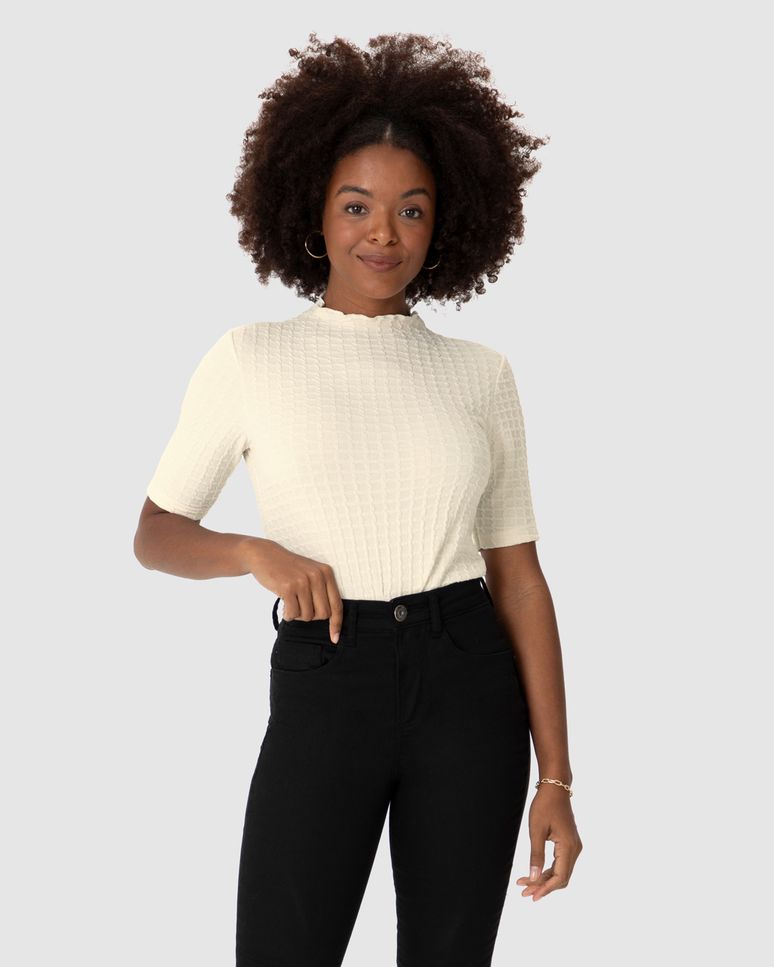 Blusa Feminina Gola Alta Manga Curta Em Jacquard Texturizado