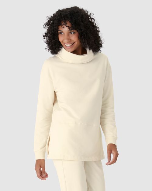 Blusão Feminino Alongado Fenda Lateral Em Moletom Stretch Flanelado