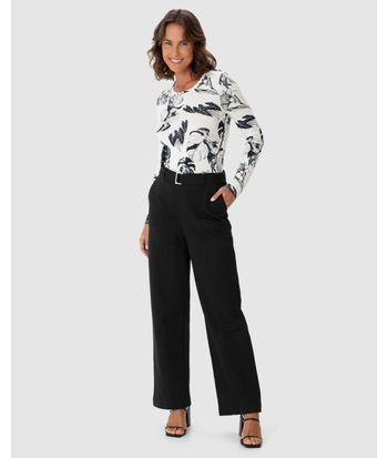 Calça Reta Feminina Com Cinto E Bolso Funcional Em Moletom Flanelado
