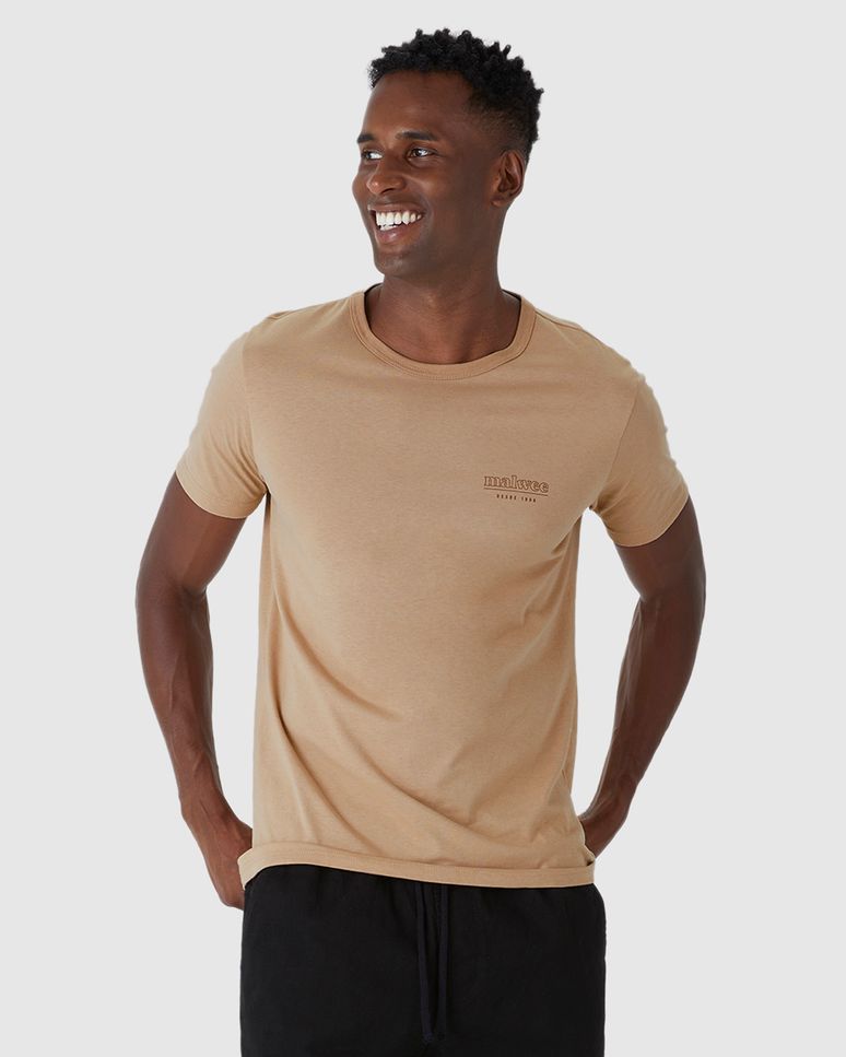 Camiseta Masculina Estampa Lettering Frontal Em Algodão