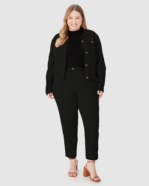 Calça Feminina Plus Size Mom Bolso Funcional Em Sarja Com Elastano