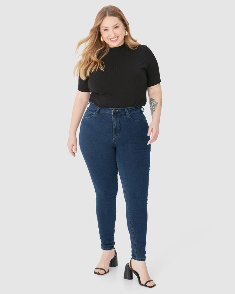 Calça Feminina Plus Size Skinny Bolso Funcional Em Flex Jeans