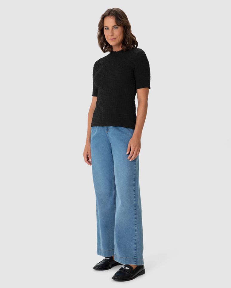 Blusa Feminina Gola Alta Manga Curta Em Jacquard Texturizado