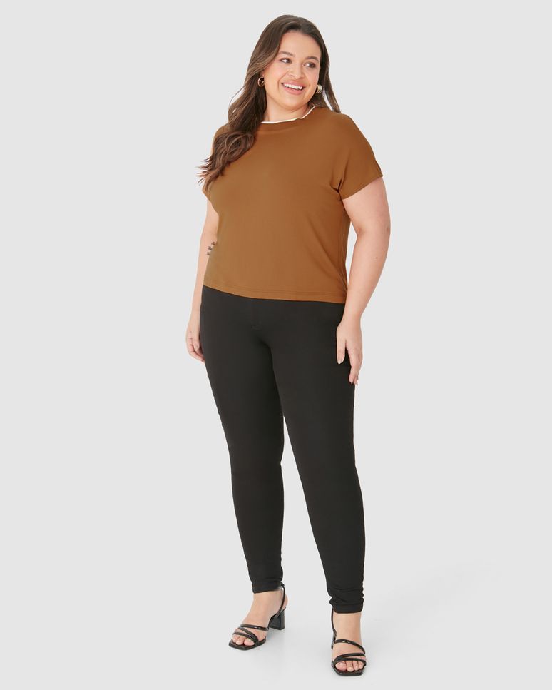 Blusa Feminina Plus Size Ampla Gola Retilínea Em Moletinho De Viscose