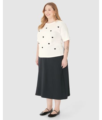 Camiseta Feminina Plus Size Ampla Bordado Frontal Em Algodão