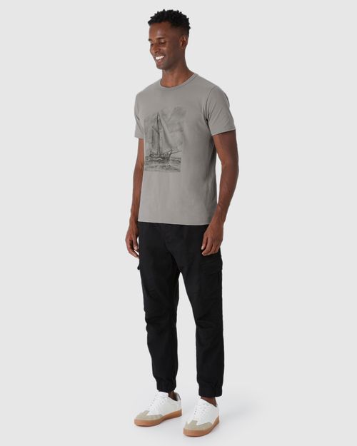 Camiseta Masculina Estampa Frontal Manga Curta Em Algodão